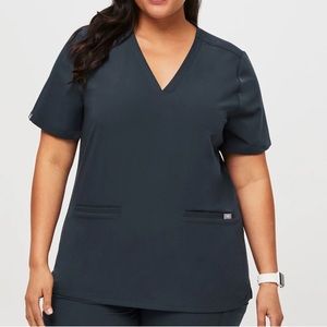 FIGS Women’s Casma 3 Pocket, Vneck, Scrub Top Size L Dark Harbor/ Dark Grey
